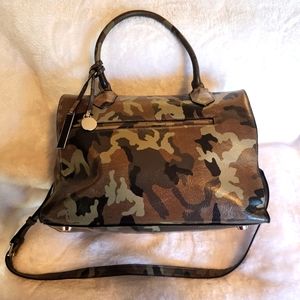 Gili Camouflage Purse